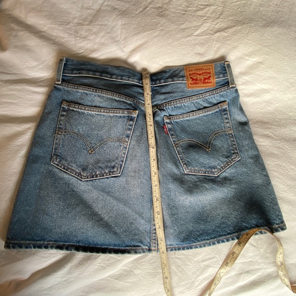 Levi’s Denim Skirt - Picture 2 of 5
